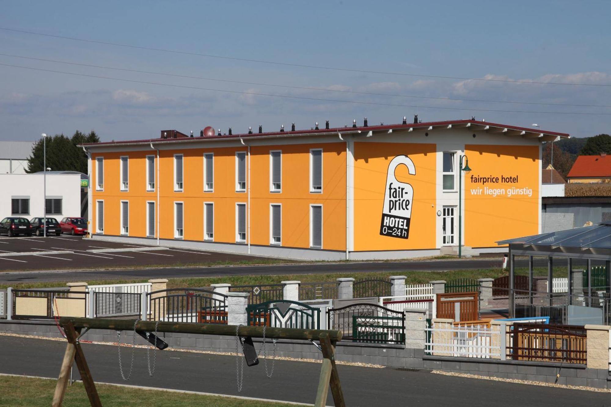 Fair-Price-Hotel Бад Валтерсдорф Екстериор снимка